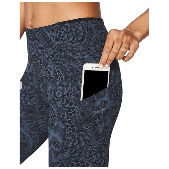 NWOT Rare Lululemon Run On Tight 25" Multi Pocket Nouveau Mach Blue Black Size 2 - Picture 2 of 15